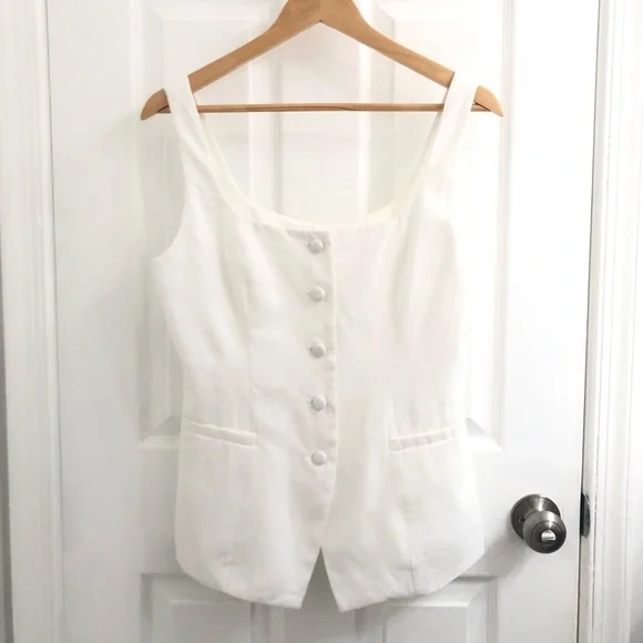 NWOT Wayf Classic White Vest - Picture 2 of 5